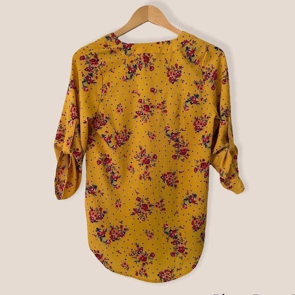STELLA Tweed Floral V-Neck Blouse - Picture 6 of 9